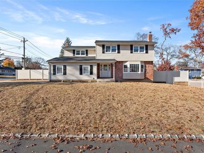 21 Genoa Street, West Babylon, NY, 11704