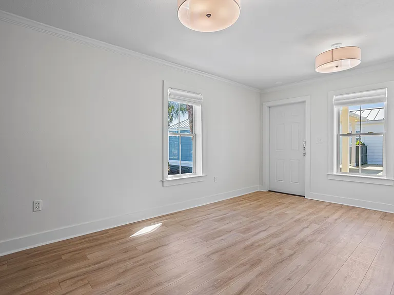 303 Delmas Ave — Photo 8
