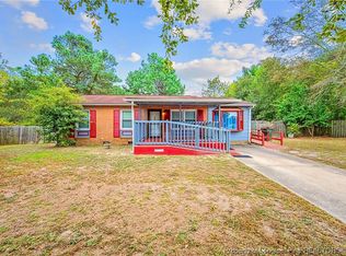 2803 Strickland Bridge Rd, Fayetteville, NC 28306