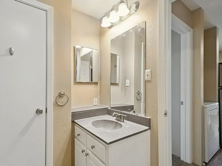 Classic Style Bathroom