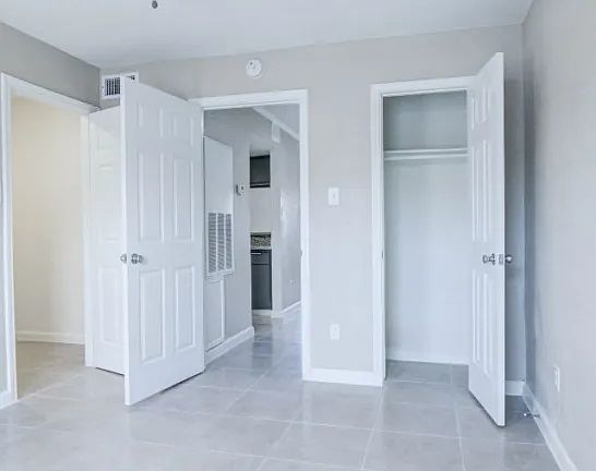 5th image of 3600 Woodchase Dr #081fd5ef2