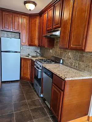 Rented by Redefined Real Estate | media 11