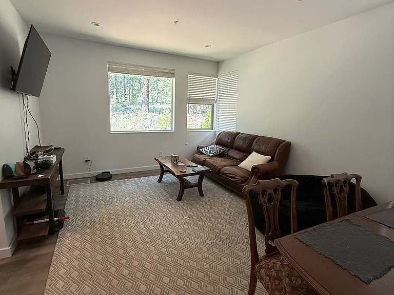 9560 Parker Ln — Photo 11