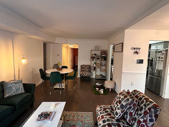 2nd image of 8611 Sacramento Dr APT B