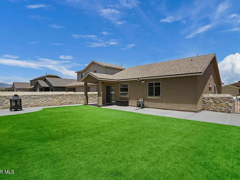 7244 Long Meadow Dr — Photo 23