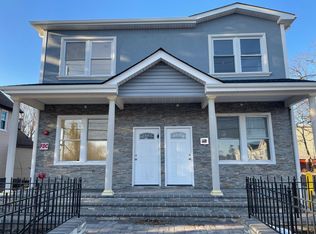 85 Grove St, Hempstead, NY 11550