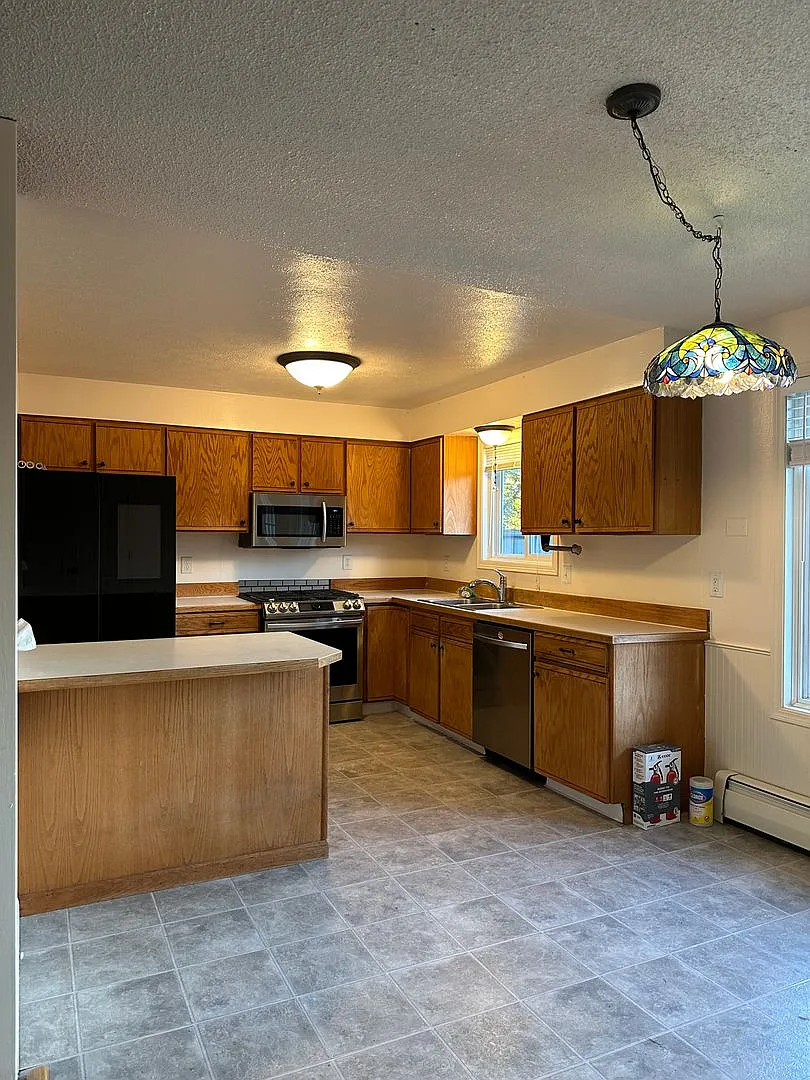 3bed, 1bath Ranch Style Single Family Home| Huge Backyard W/ Garden Beds! — Photo 1