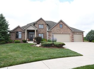 9335 Twin Leaf Ct, Roanoke, IN 46783