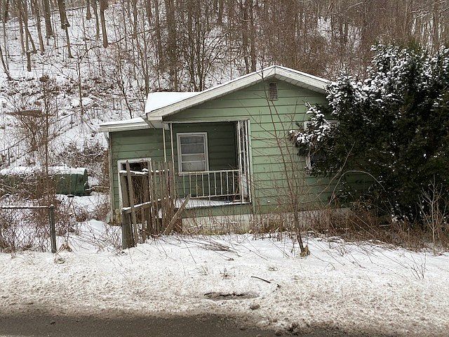 2nd image of 491 Lorton Lick Rd