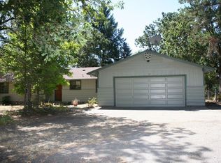 319 April Dr, Merlin, OR 97532