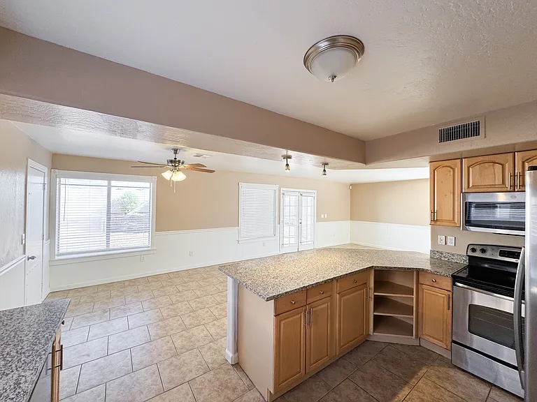 2423 S Ananea — Photo 9