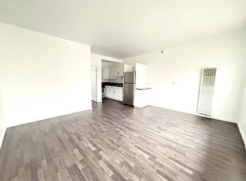 1213 Gordon St Photo 1