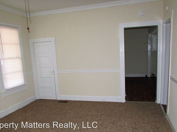 4th image of 410 Woodlawn Ave