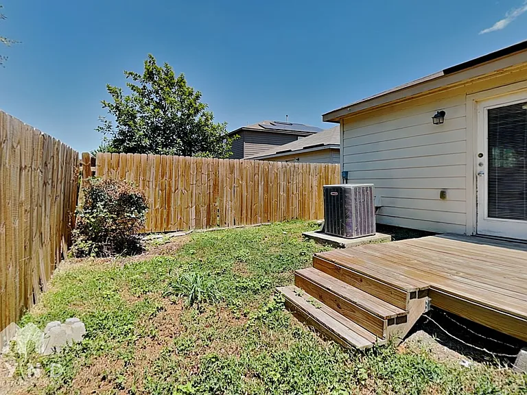 1680 Amy Dr — Photo 20