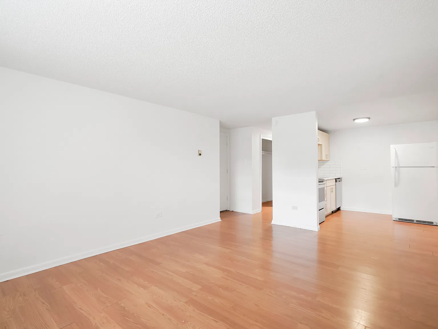 1415 N Pearl St — Photo 1