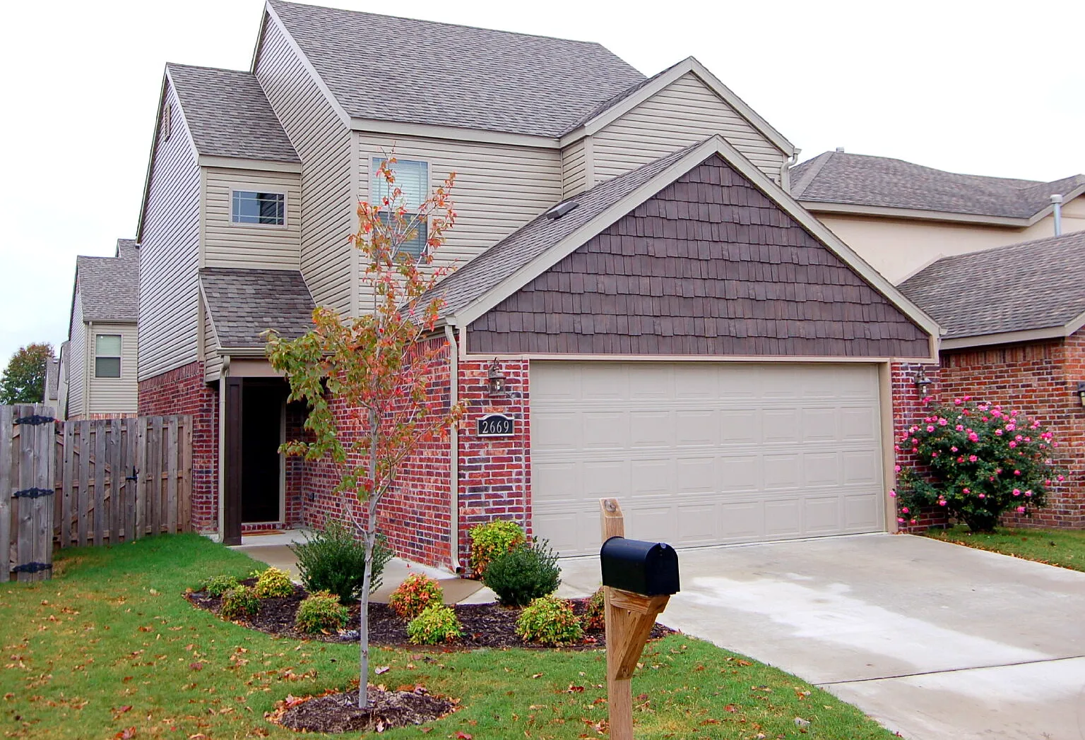 3 bed, 2.0 bath, 1536 sqft, $1,675 — Photo 1