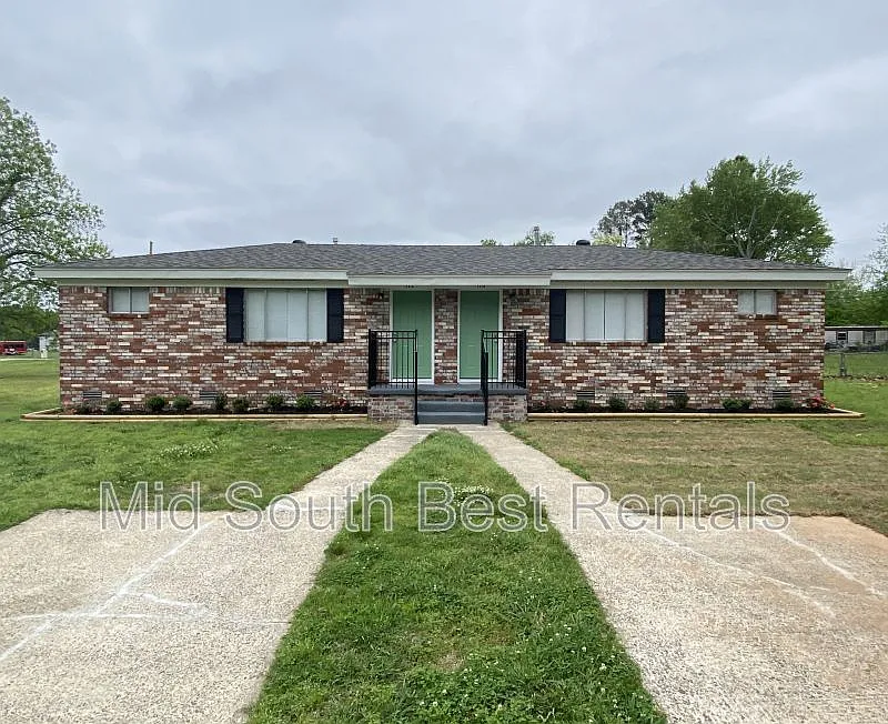 112 Smart St