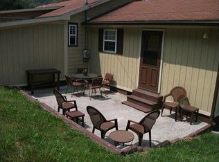 214A Rr 1, Hinton, WV 25951