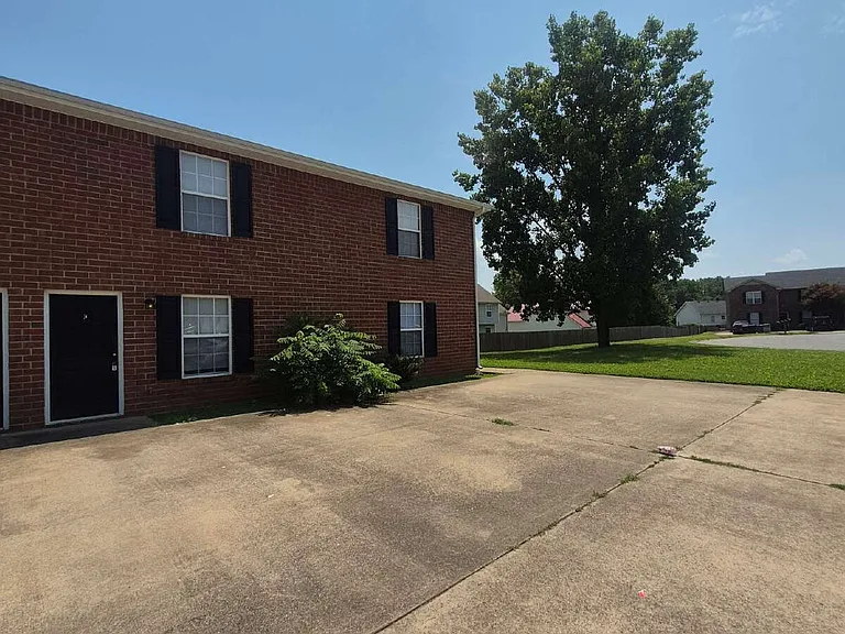 3831C Jockey Dr — Photo 2