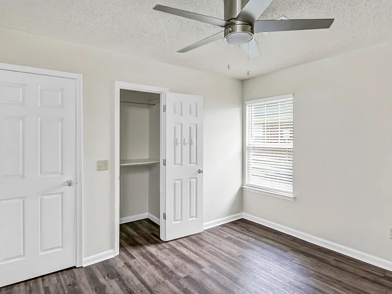 107 Hutto Hl — Photo 25