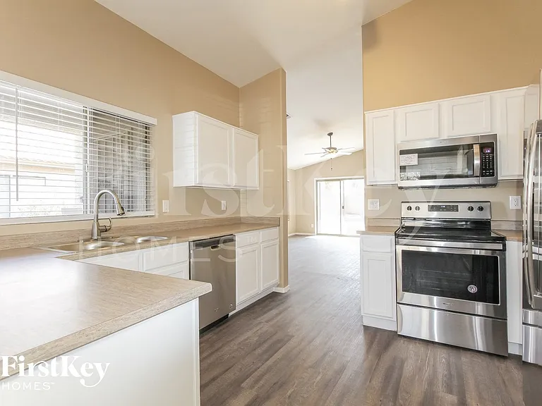 14133 W Two Guns Trl — Photo 6