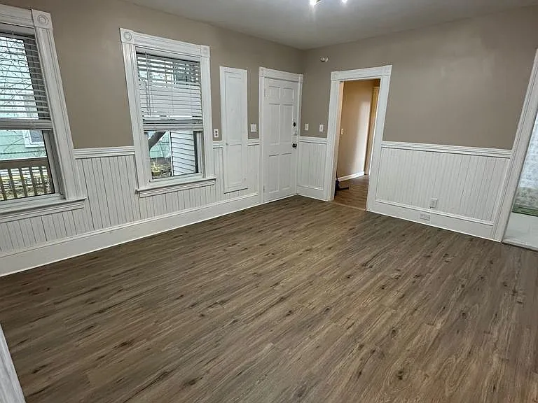 177 Bell St #2 — Photo 4