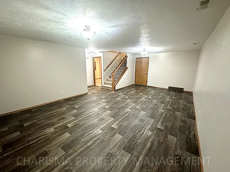 5505 W Rebecca St — Photo 30
