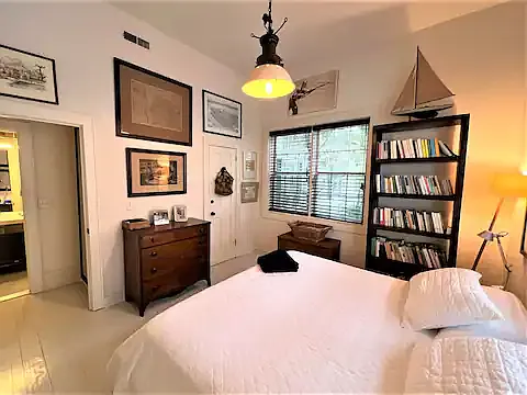 25 Montagu St #B — Photo 4