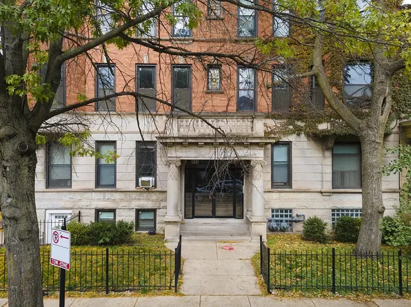 856 W George St APT 2, Chicago, IL 60657