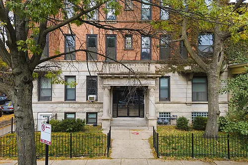 856 W George St #2 Photo 1