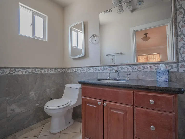 4215 Camero Ave — Photo 8