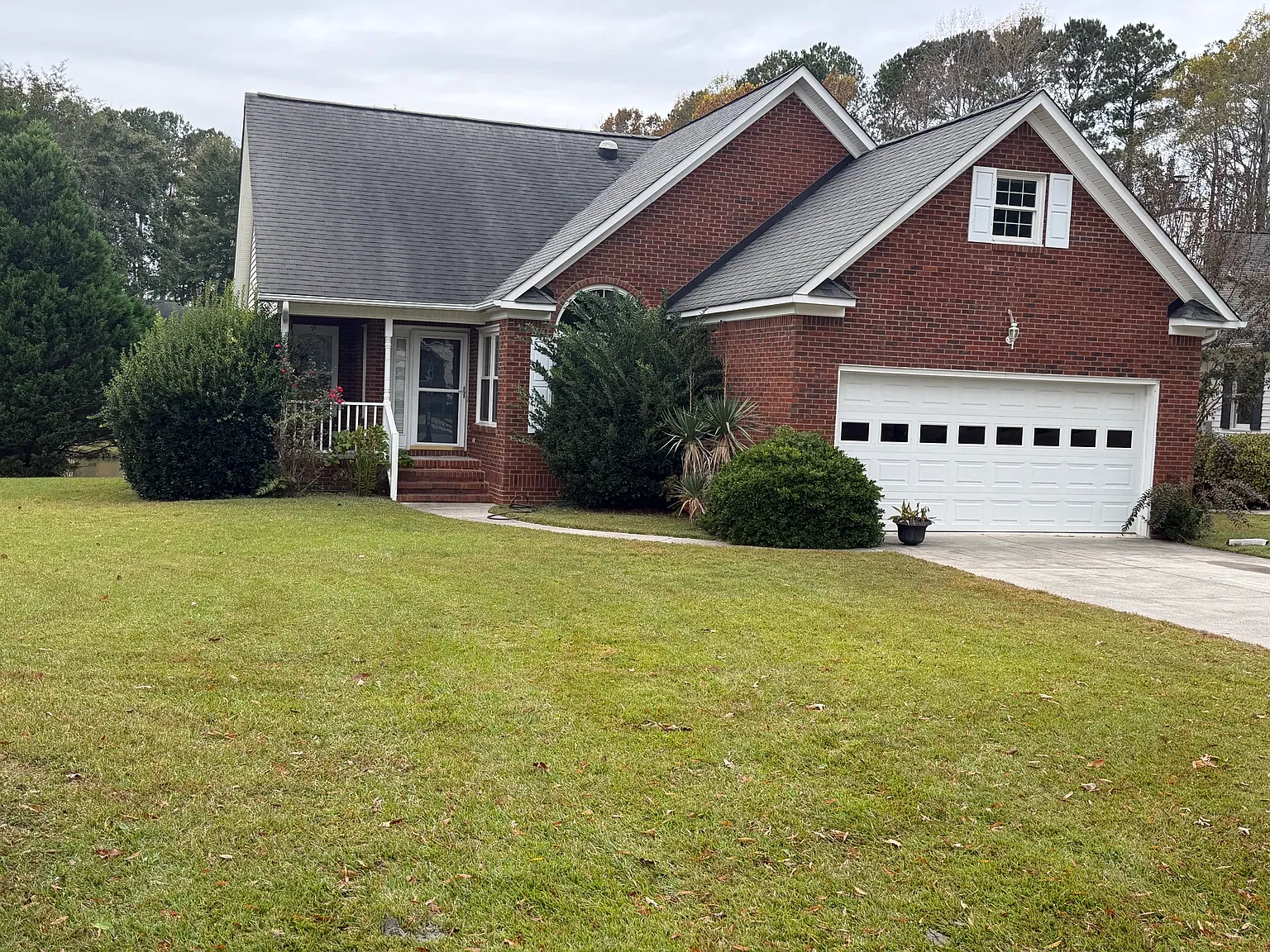 3 bed, 1640 sqft, $1,950 — Photo 1
