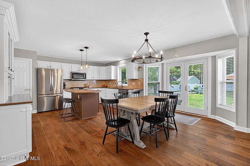 5th image of 113 Woodfield Boulevard
