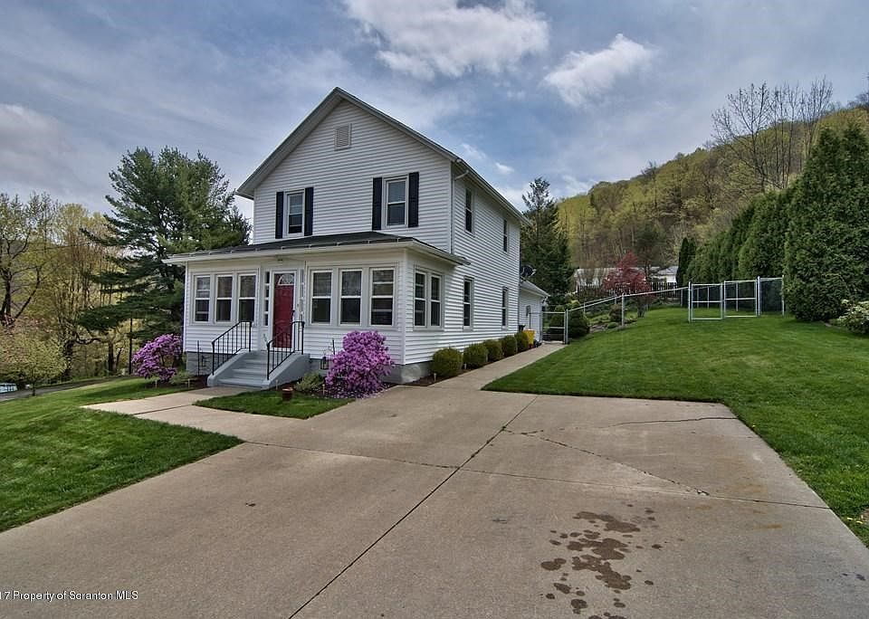 Exterior Front View 1