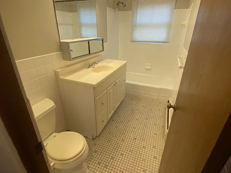 3125 Virginia — Photo 12
