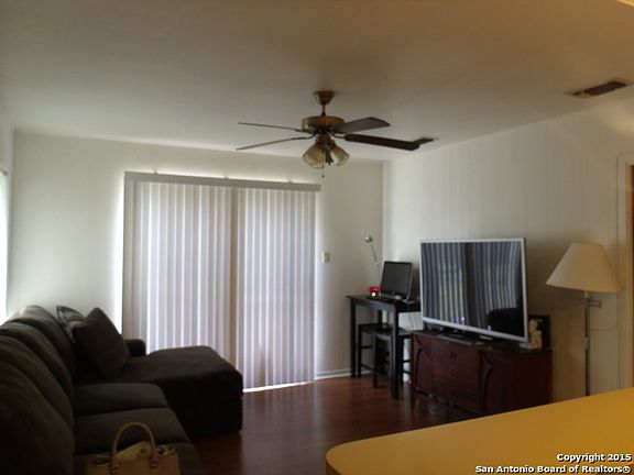 5th image of 903 Mount Capote St