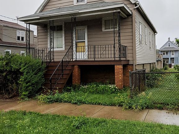 2nd image of 2440 Schrage Ave