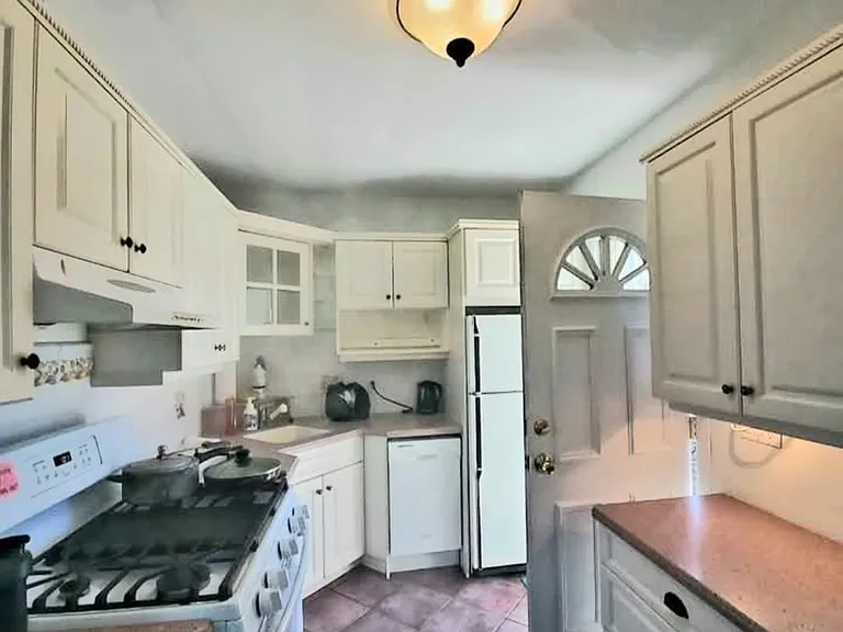 245 Haddon Ave S — Photo 6