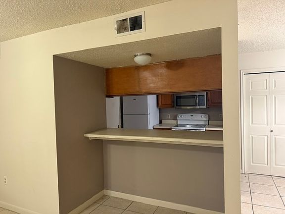 3rd image of 10125 Ballina Ave APT D