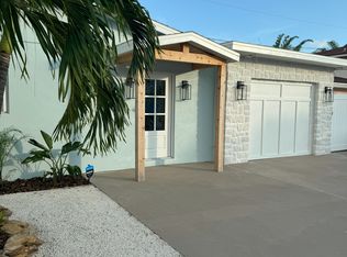 105 147th Ave E, Madeira Beach, FL 33708