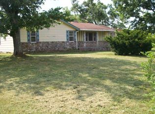 6146 S York Hwy, Clarkrange, TN 38553