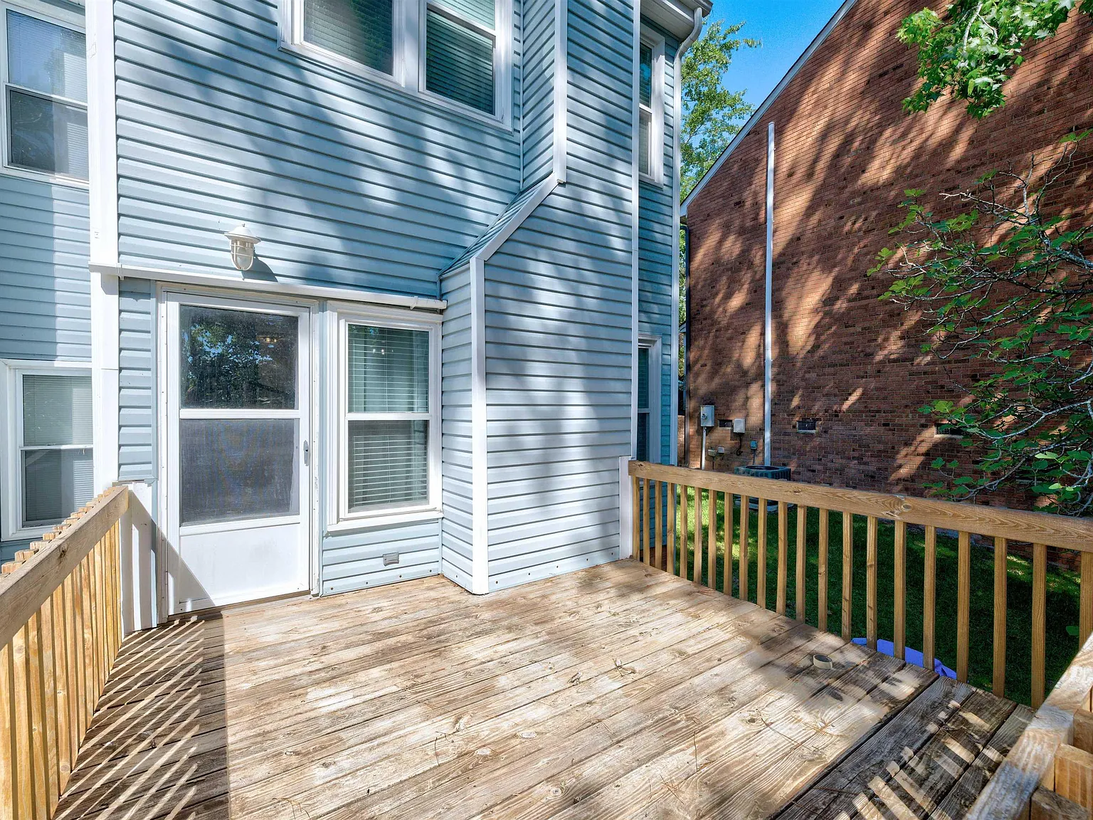 2 bed, 1106 sqft, $2,300 — Photo 4