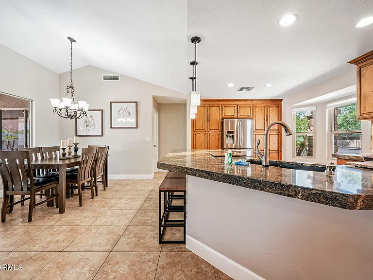 3659 W Elgin St — Photo 7