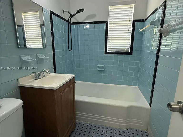 2483 SW 11th St #2483 — Photo 10