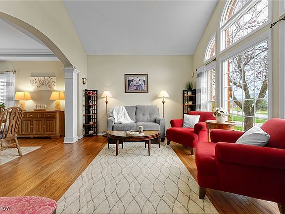5th image of 2726 Myrick Ln