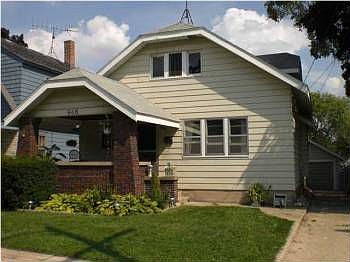 1st image of 948 Valley Ave NW