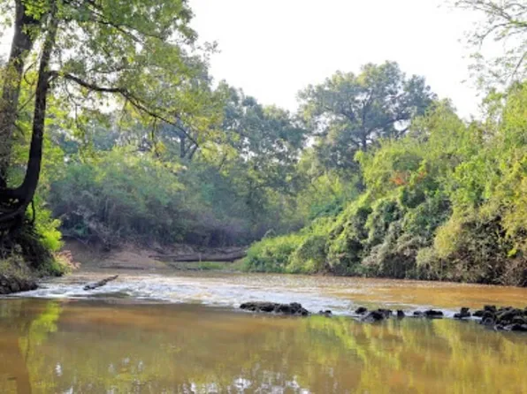 10111 State Highway 94 #W, Lufkin, TX 75904