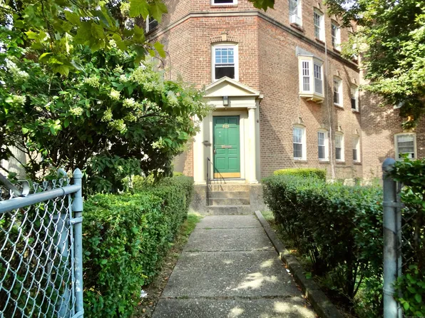 805 Connecticut Avenue #6, Bridgeport, CT 06607