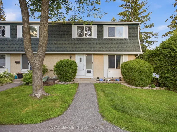 1544K Beaverpond Dr, Ottawa, ON K1B 3R9