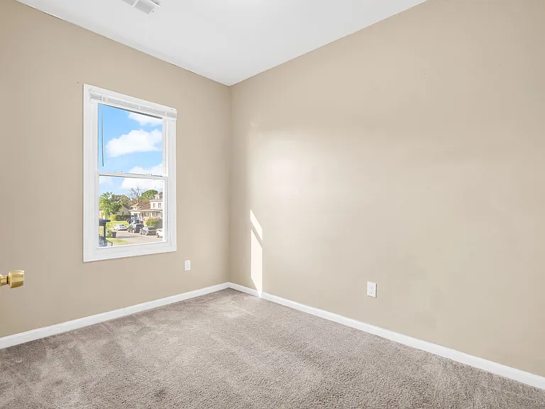 6423 Hazlett St — Photo 28